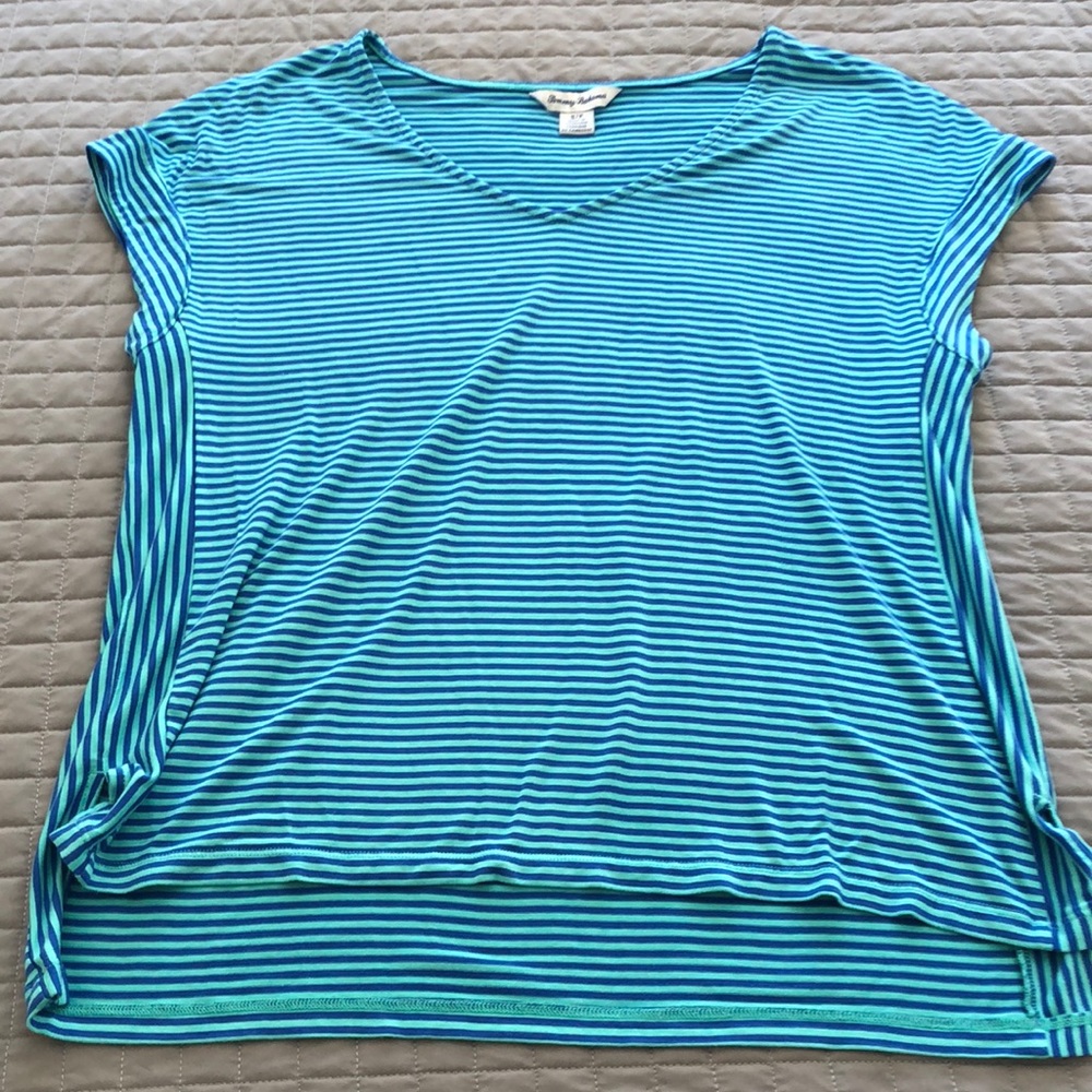 🏝️ Tommy Bahama Striped Short Sleeved Top